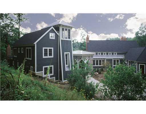 Unique Contemporary Farmhouse in Ann Arbor